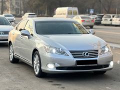 Photo of the vehicle Lexus ES