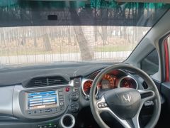 Photo of the vehicle Honda Fit