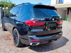 Photo of the vehicle BMW X7