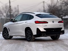 Photo of the vehicle BMW X4