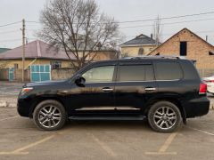 Photo of the vehicle Lexus LX