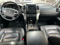 Photo of the vehicle Toyota Land Cruiser