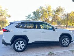 Сүрөт унаа Toyota RAV4