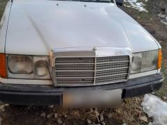 Сүрөт унаа Mercedes-Benz W124