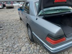 Фото авто Mercedes-Benz W124