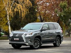 Photo of the vehicle Lexus GX