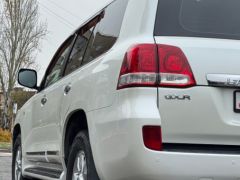 Photo of the vehicle Toyota Land Cruiser