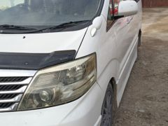 Photo of the vehicle Toyota Alphard