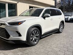 Photo of the vehicle Toyota Grand Highlander