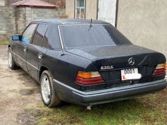 Фото авто Mercedes-Benz W124