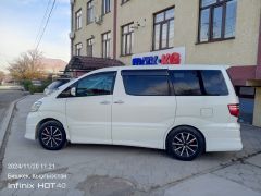 Фото авто Toyota Alphard