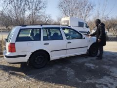 Сүрөт унаа Volkswagen Golf