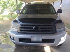 Photo of the vehicle Toyota Sequoia