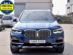 Photo of the vehicle BMW X5