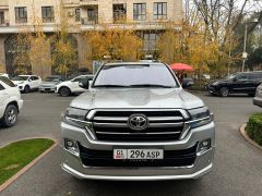 Photo of the vehicle Toyota Land Cruiser