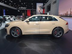 Сүрөт унаа Audi Q8