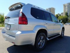 Photo of the vehicle Lexus GX