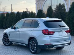 Photo of the vehicle BMW X5