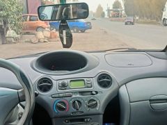 Сүрөт унаа Toyota Yaris