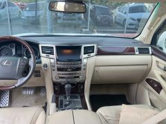 Сүрөт унаа Lexus LX