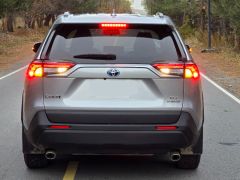 Сүрөт унаа Toyota RAV4