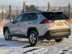 Сүрөт унаа Toyota RAV4