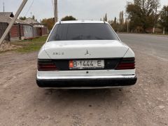 Photo of the vehicle Mercedes-Benz W124