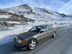 Фото авто Mercedes-Benz W124