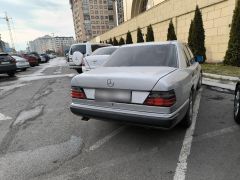 Фото авто Mercedes-Benz W124