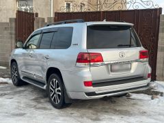 Сүрөт унаа Toyota Land Cruiser