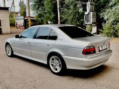 Photo of the vehicle BMW 5 Series