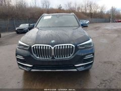 Photo of the vehicle BMW X5