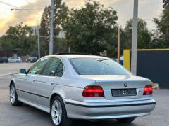 Photo of the vehicle BMW 5 Series