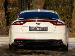 Сүрөт унаа Kia Stinger