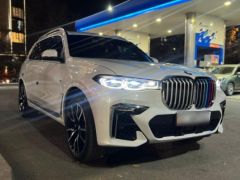 Фото авто BMW X7