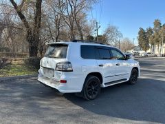 Photo of the vehicle Lexus LX