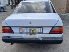 Photo of the vehicle Mercedes-Benz W124