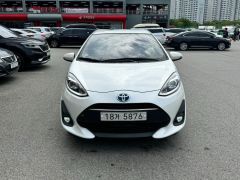 Фото авто Toyota Prius c