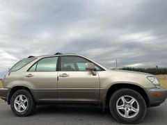 Photo of the vehicle Lexus RX