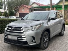 Photo of the vehicle Toyota Highlander