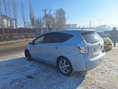 Photo of the vehicle Toyota Prius v (+)