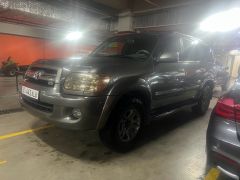 Сүрөт унаа Toyota Sequoia