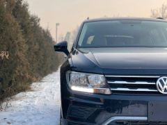 Photo of the vehicle Volkswagen Tiguan