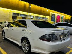 Сүрөт унаа Toyota Crown