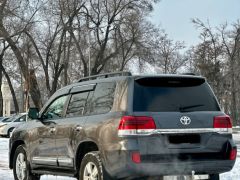 Photo of the vehicle Toyota Land Cruiser