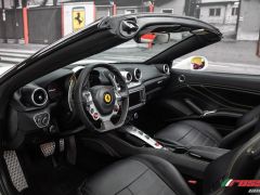 Photo of the vehicle Ferrari California