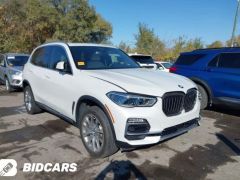 Photo of the vehicle BMW X5