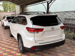 Photo of the vehicle Toyota Highlander