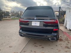 Photo of the vehicle BMW X7