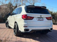 Photo of the vehicle BMW X5